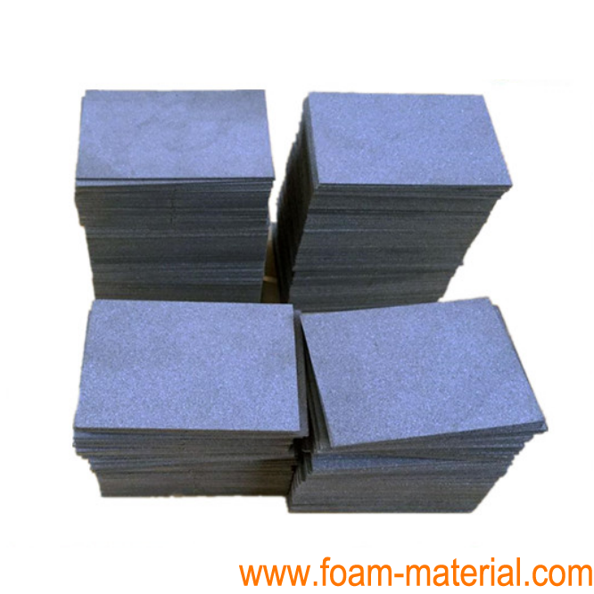 Stainless steel foam