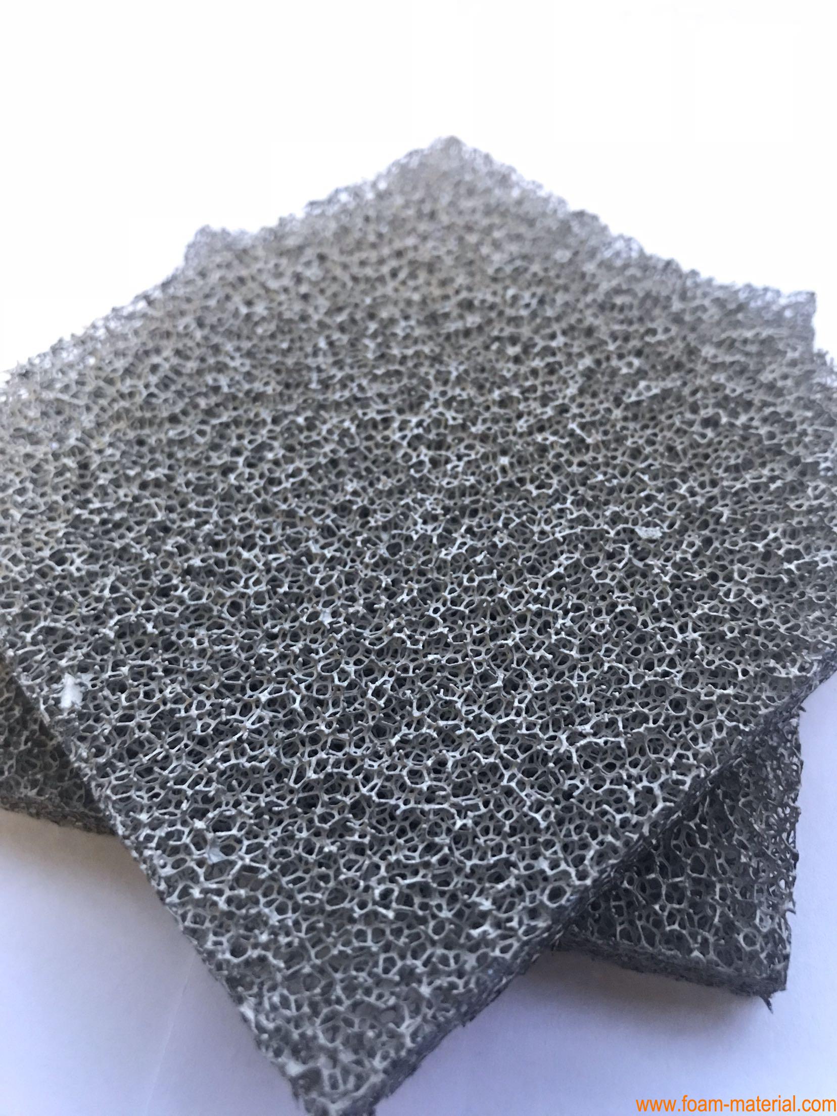 Al metal foam